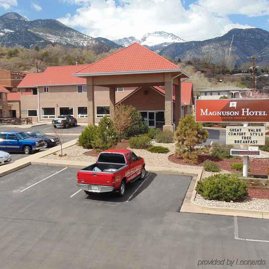 แม็คนูสัน โฮเต็ล แม็คนีโท สปริงส์ Hotel มานิทูสปริงส์ ภายนอก รูปภาพ